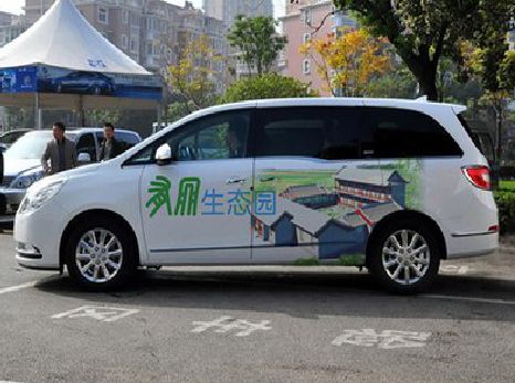 祁门户外车贴喷绘如何保持效果?